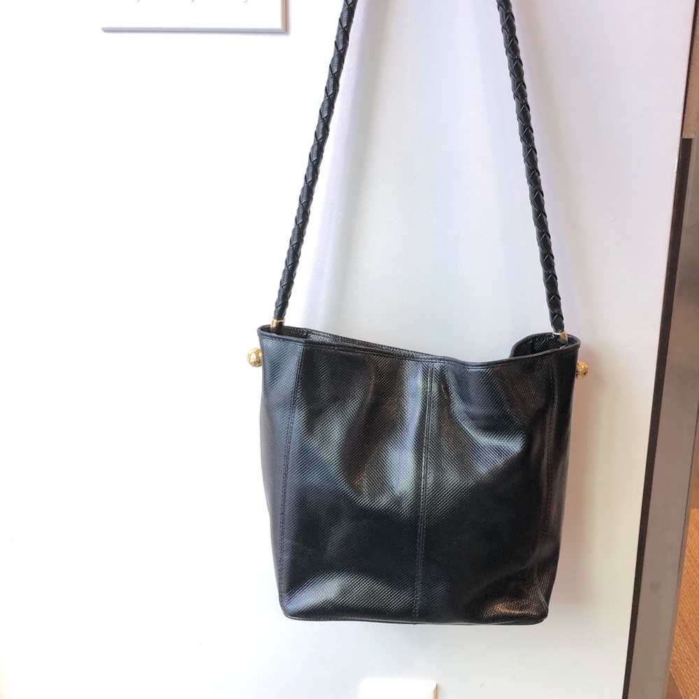 Bottega Veneta Black Bucket Shoulder Bag - Picture 8 of 15